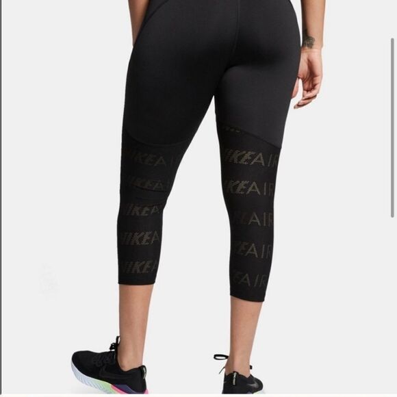 Nike Plus Size Tight Fit Crop Leggings with Nike Air Perforations 2X - Picture 8 of 8